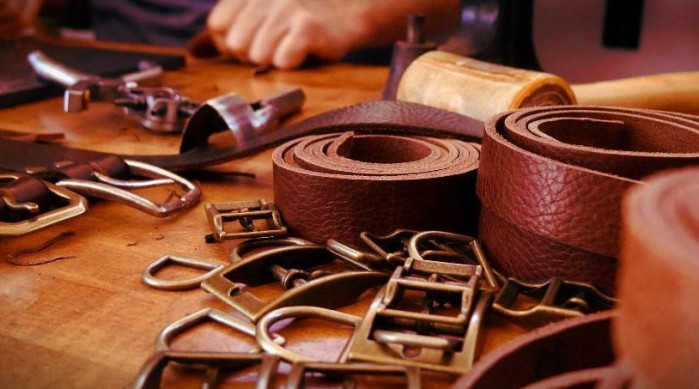 کمربند های تولیدی با چرم مصنوعی (Leather) 